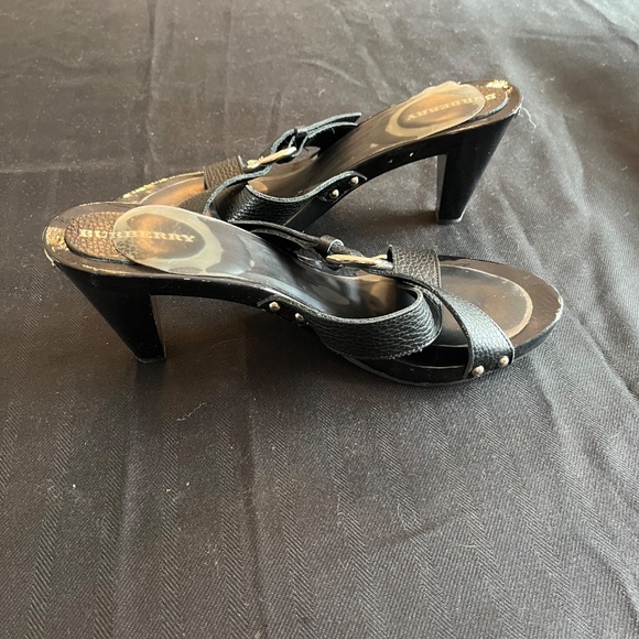 Burberry Black Leather and Patent Leather Sandal - Picture 4 of 7